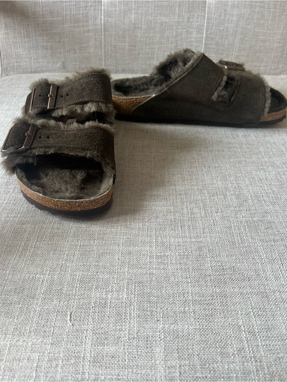 Birkenstock brown slide sandals, women’s 38, (7.5) Double-Buckle Suede Shearling - Picture 6 of 9